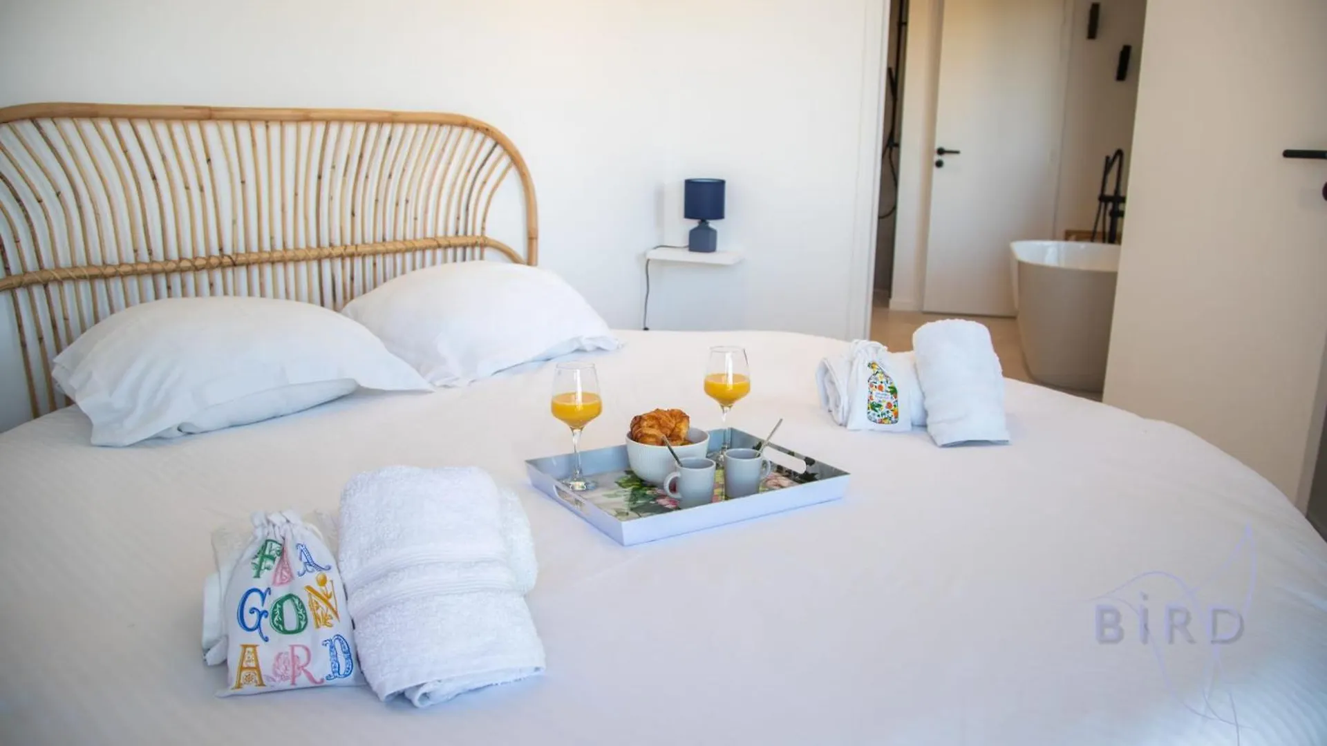 Sumptuous Villa With Sea View And Its Renovated Outbuilding In The Heart Of Théoule-sur-Mer France
