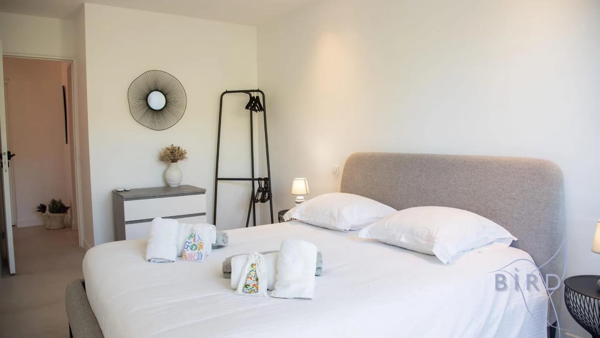 Sumptuous Villa With Sea View And Its Renovated Outbuilding In The Heart Of Théoule-sur-Mer France